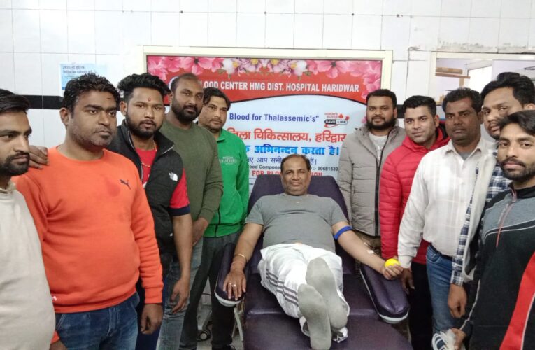 लाठीचार्ज में घायल युवाओं के लिए विधायक रवि बहादुर ने युवा साथियों सहित किया रक्तदान…
