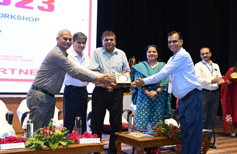 सर्वपल्ली राधाकृष्णन आयुर्वेद विश्वविद्यालय जोधपुर द्वारा डॉ. सुनील कुमार जोशी और डॉ. नरेश कुमार चौधरी को किया गया सम्मानित…