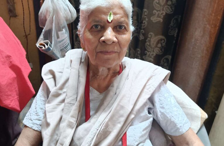 70 वर्षीय बुजुर्ग महिला की एसएसपी से गुहार, पड़ोसी से बचाओ सरकार, देखें वीडियो…
