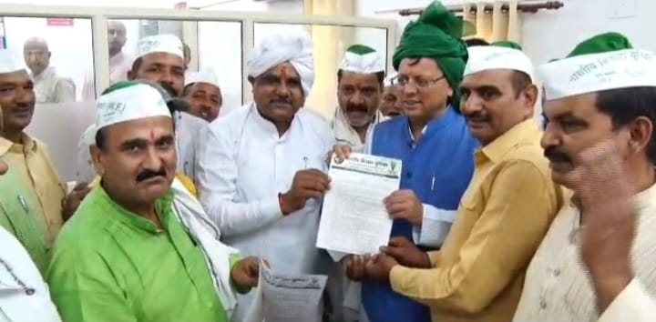 भारतीय किसान यूनियन वेलफेयर फाउंडेशन के पदाधिकारियों ने मुख्यमंत्री धामी से मुलाकात कर अपनी 05 सूत्रीय मांगों का सौंपा ज्ञापन…