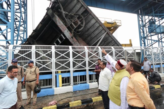 कैबिनेट मंत्री सतपाल महाराज ने भीमगौड़ा बैराज और रोशनाबाद-बिहारीगढ़ मोटर मार्ग पर अनेकी के पास क्षतिग्रस्त सेतु का किया स्थलीय निरीक्षण…