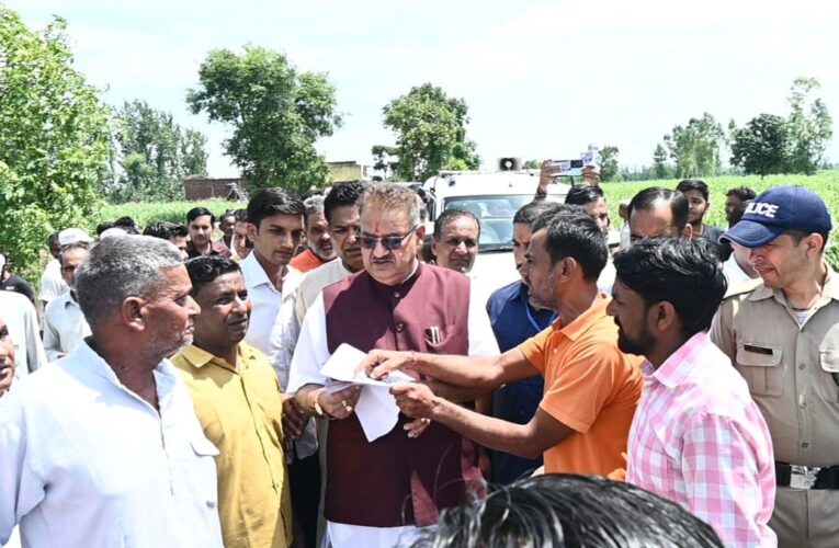 हरिद्वार के आपदा ग्रस्त क्षेत्र के 35 से अधिक गांवों में पहुंचकर कृषि मंत्री ने लिया जायजा, किसानों को दिया हर संभव मदद का  भरोसा