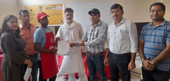 नासवी की ट्रेनिंग प्रोग्राम प्रभारी द्वारा प्रशिक्षण उपरांत लघु व्यापारियों को प्रमाण पत्र किए गए वितरित…