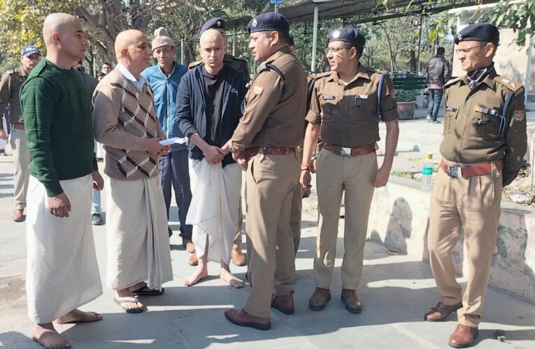 एसएसपी और अन्य पुलिस अधिकारियों व परिजनों ने स्वर्गीय गिरधर दत्त जोशी को नम आंखों से दी अंतिम विदाई…