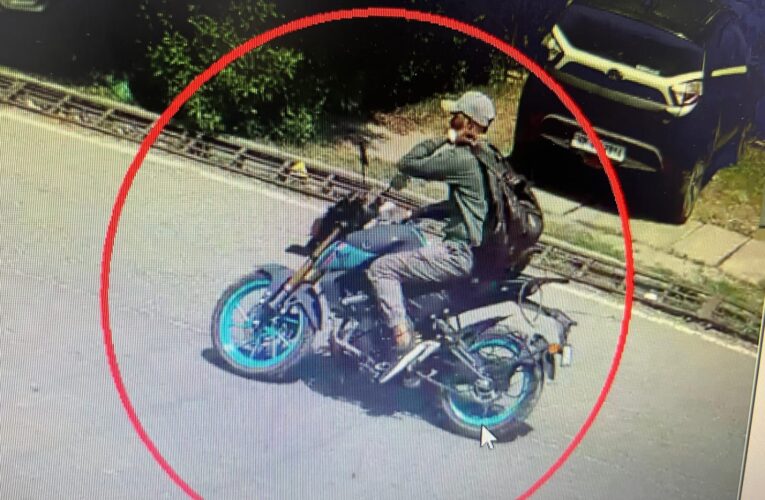 सिडकुल थाना क्षेत्र में बाइक चोरों का आतंक, फैक्ट्री के सामने दिनदहाड़े चुराई मोटरसाइकिल, घटना सीसीटीवी में कैद, देखें वीडियो…