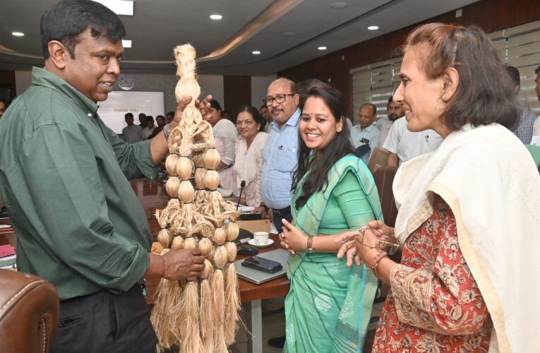 प्रभारी सचिव ने की हरिद्वार में समीक्षा बैठक, विकास कार्यों को गुणवत्ता तथा समयबद्धता से पूरा करना सुनिश्चित करें-बृजेश संत