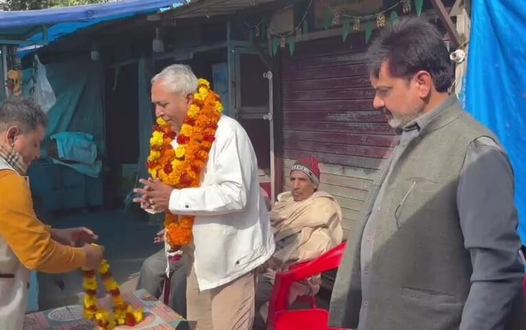 लघु व्यापारियों ने रेड़ी पटरी दिवस मना कर नगर निकाय चुनाव में भाजपा प्रत्याशियों का किया खुला समर्थन…