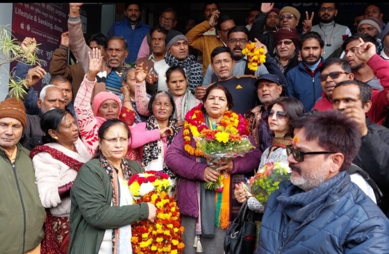 लघु व्यापारियों ने भाजपा मेयर प्रत्याशी किरण जैसल सहित सभी वार्ड प्रत्याशियों को दिया समर्थन…