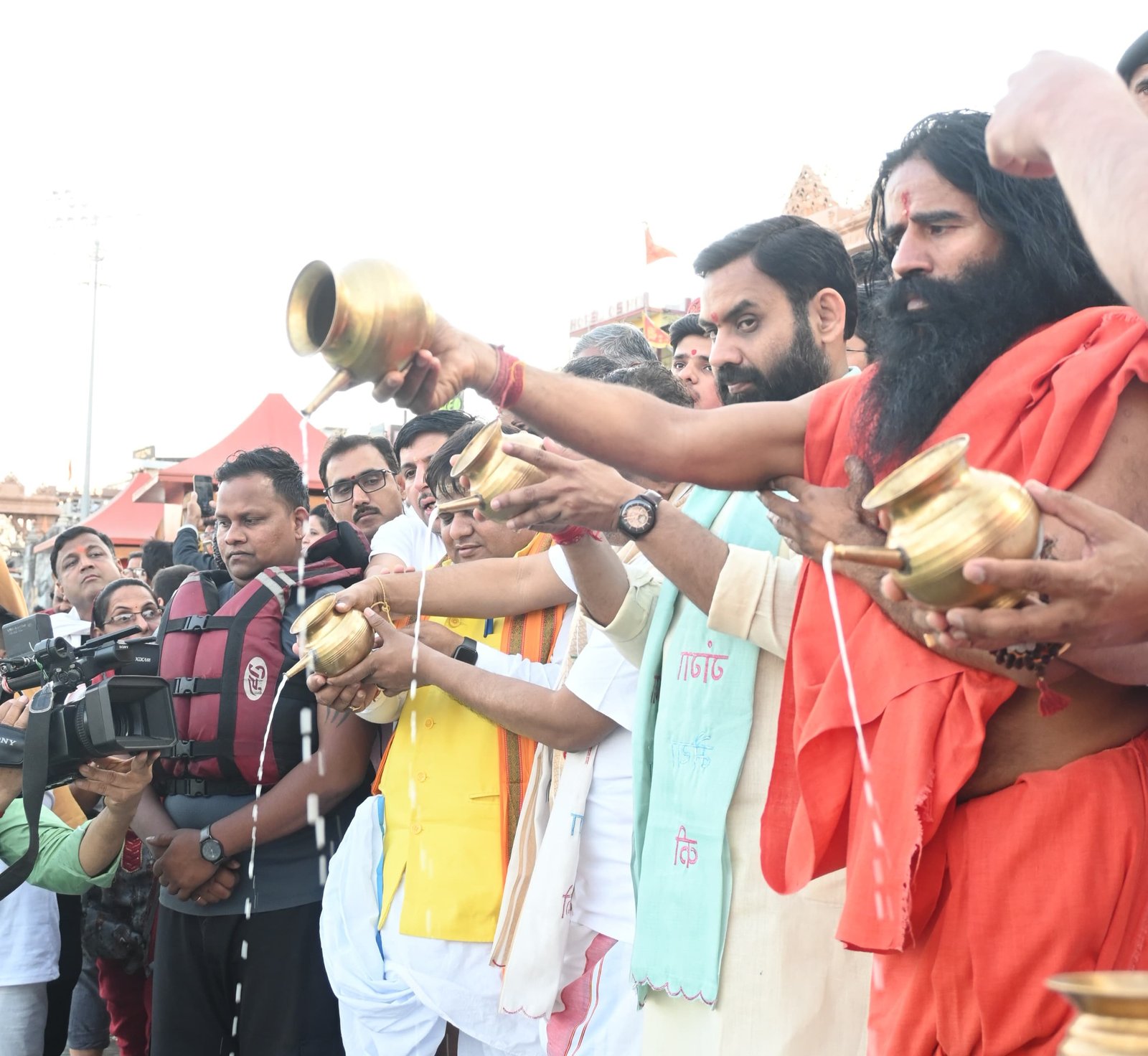 हर की पौड़ी पर गूंजा वेदों का मंगलस्वर, 62वें अखिल भारतीय शास्त्रोत्सव ने रचा नया इतिहास, वेद, योग और आस्था का त्रिवेणी संगम…