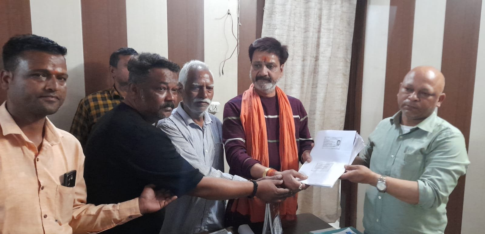 संजय चोपड़ा की अगवाई में लघु व्यापारियों ने लाइसेंस व परिचय पत्र दिए जाने की मांग को लेकर प्रथम चरण में किया आवेदन…