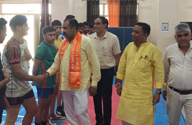 अनुशासन खेल का आभूषण है -आशु चौधरी।