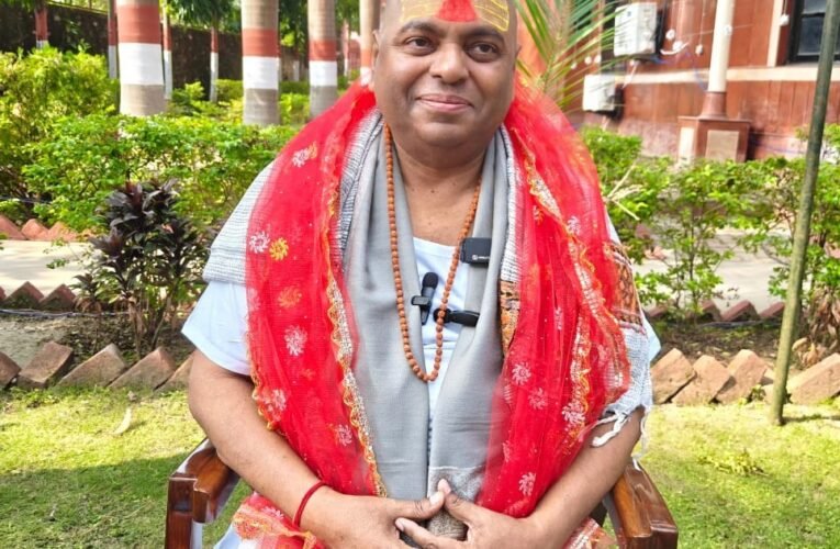 दीक्षा एवं ध्यान साधना से मिलती है रोग-कष्टों से मुक्ति -करौली शंकर महादेव।