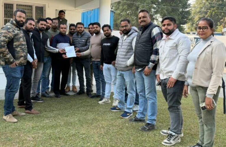 पत्रकारों ने की वीवीआईपी दौरों मे व्यवस्था बनाने की मांग…