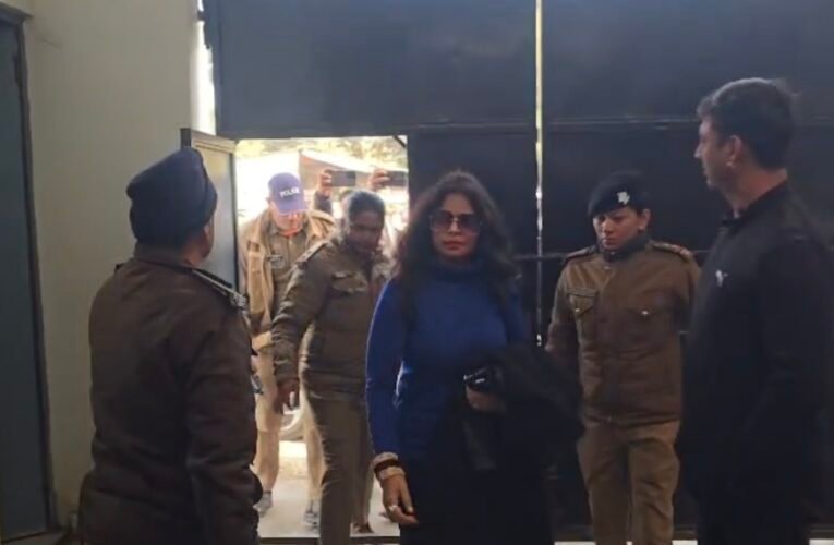 उर्मिला सनावर पहुंची हरिद्वार एस ओ जी आफिस, देखें वीडियो